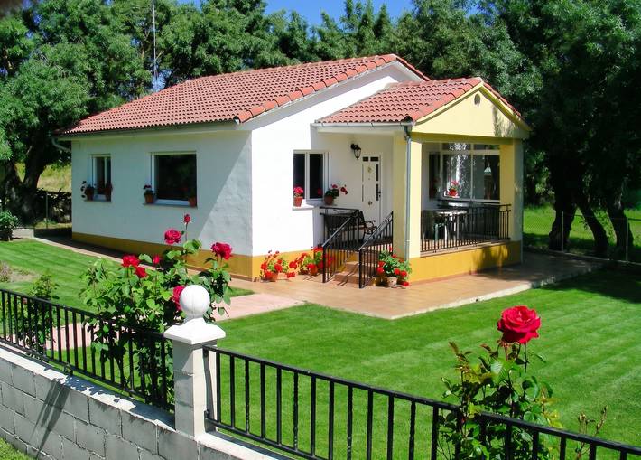 Casa rural para 4 personas, con Terraza y Piscina en la Sierra de Béjar