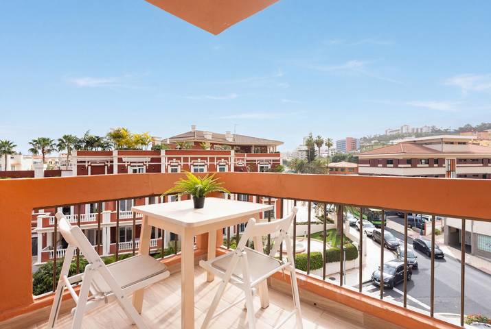Apartamento entero, Apartamento de vacaciones para 2 personas con balcón in Playa Jardin, Puerto de la Cruz