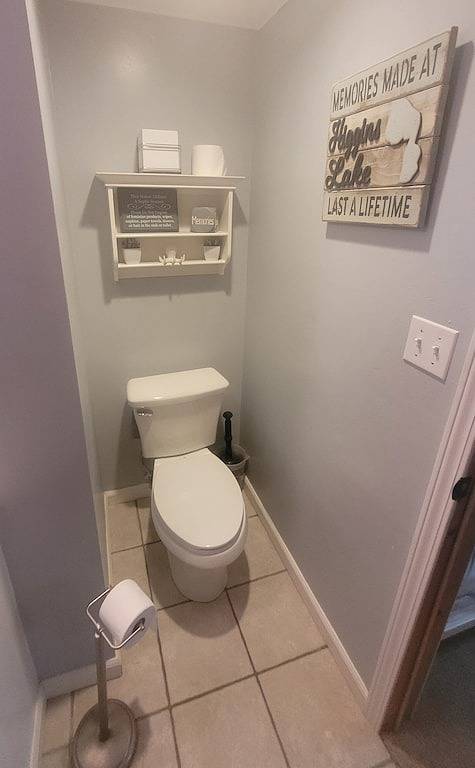 Spektakuläre Seefront Haus auf schönen Higgins See mit erstaunlichen Sonnenuntergang Ansichten in Higgins Lake