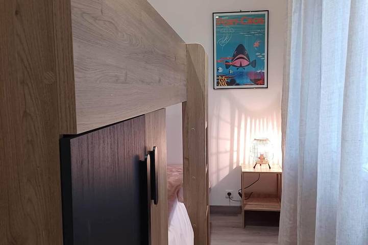 Location de vacances pour 4 personnes, avec terrasse ainsi que piscine et jardin à Cuers - 3