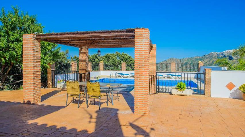 Chalet para 8 personas, con balcón/terraza además de jacuzzi y piscina en Axarquía - 4