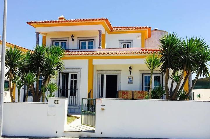 Villa für 8 Personen, mit Balkon und Garten