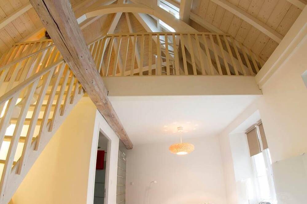 Entire apartment, La Maisonnette - loft in winegrower's house - sleeps 4 in Gertwiller, Sélestat-Erstein region