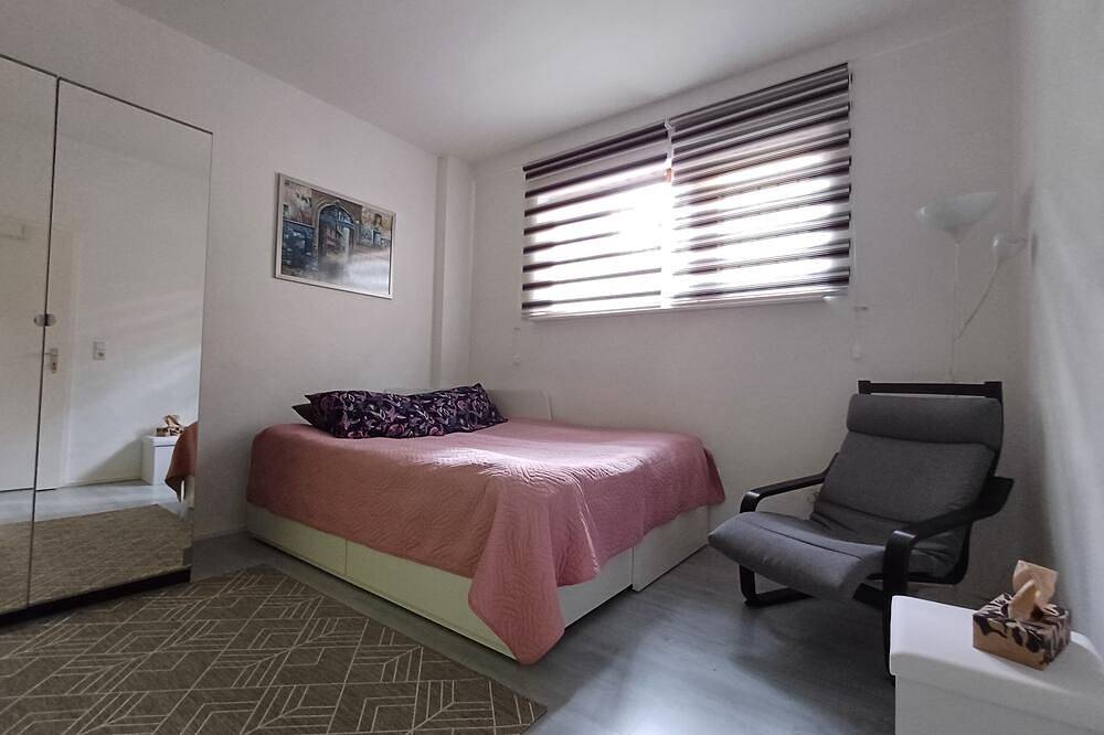 Ganze Wohnung, Ruhige Ferienwohnung bei Köln: Hürth, zentral gelegen in Hürth, Rhein-Erft-Kreis