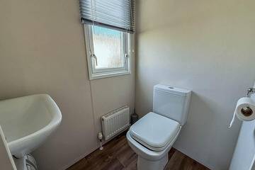 Bungalow for 6 People in Waveney District, Suffolk, Photo 4