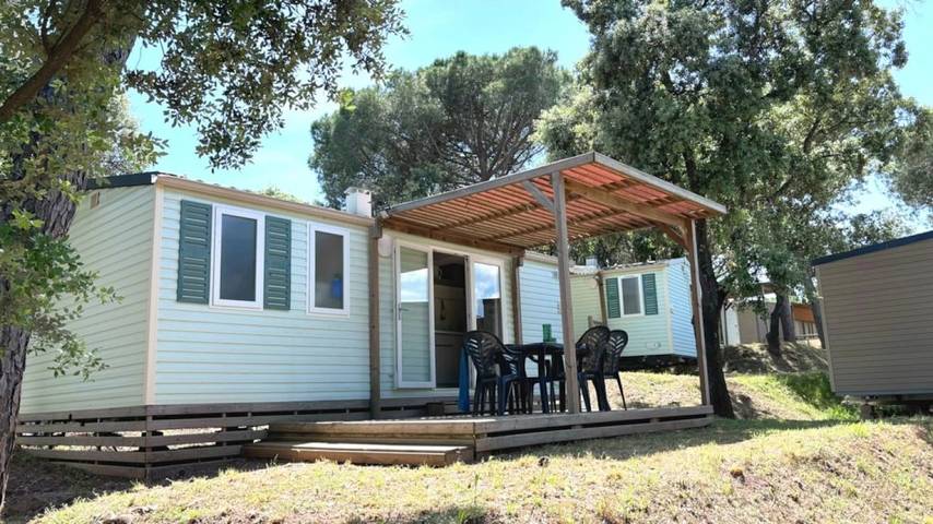Mobil home pour 4 personnes, avec bassin pour enfant et jacuzzi à Le Muy - 4