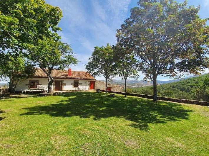 Chalet para 8 personas, con piscina además de vistas y jardín, Se admiten mascotas en la Sierra de Béjar - 4