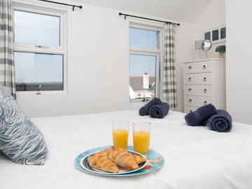 Glamping for 4 People in Rhosneigr, Isle of Anglesey, Photo 2