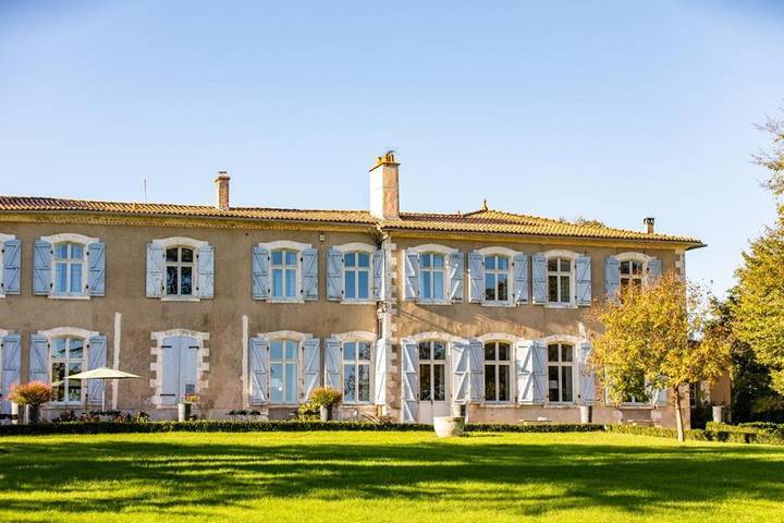 Hôtel pour 2 personnes, avec jardin ainsi que vue et terrasse à Semussac - 4