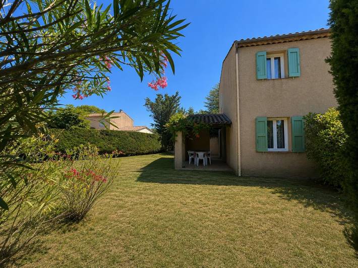 Gîte pour 5 personnes, avec jardin ainsi que terrasse et vue
