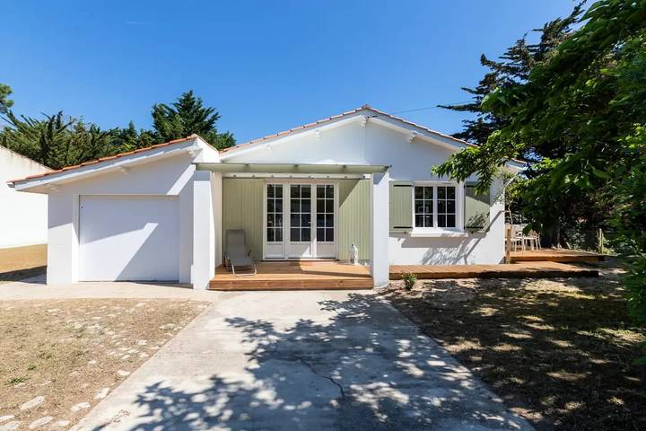 Location de vacances pour 6 personnes, avec jardin dans Plage des Huttes