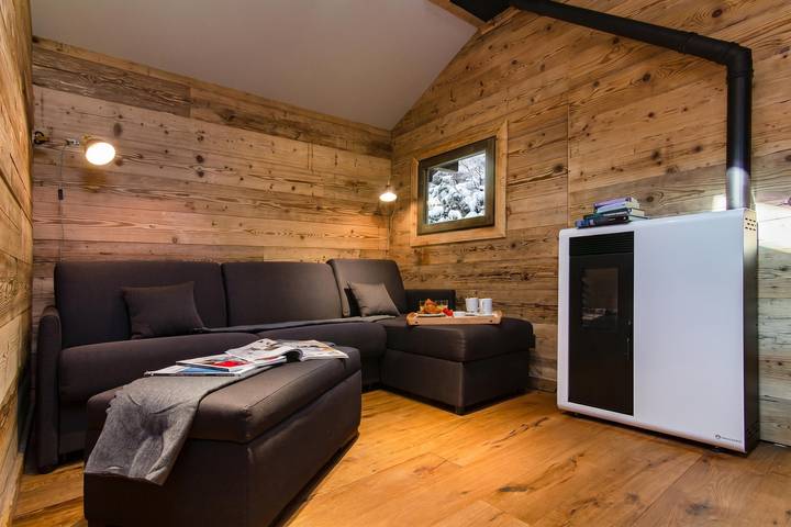 Mazot du Mont-Blanc w/View, Terrace & Stove, (Sleeps 4) in Les Houches, Massif du Mont-Blanc