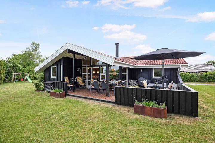Ferienhaus für 8 Personen, mit Terrasse und Garten - 1