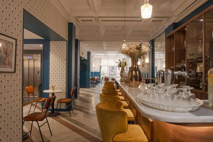 Hôtel pour 2 personnes, animaux acceptés dans Office De Tourisme D Avignon - 2