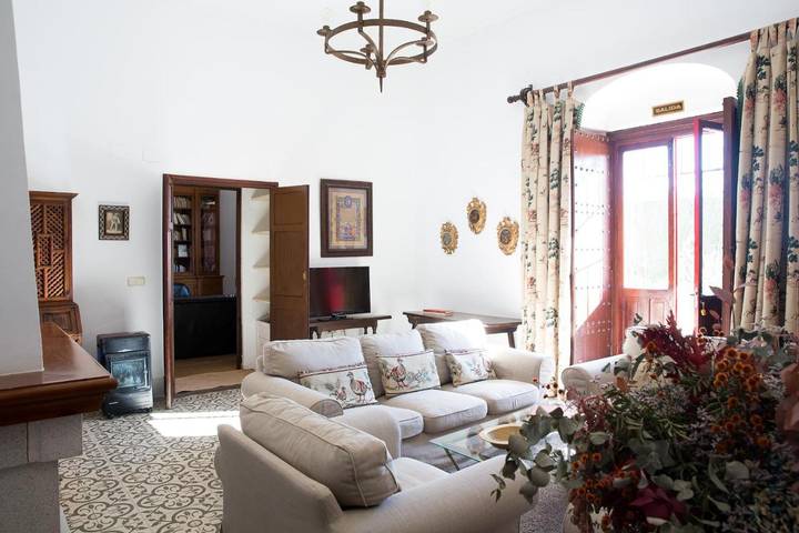 Chalet para 15 personas, con piscina además de vistas y jardín en Campiña de Jerez - 2