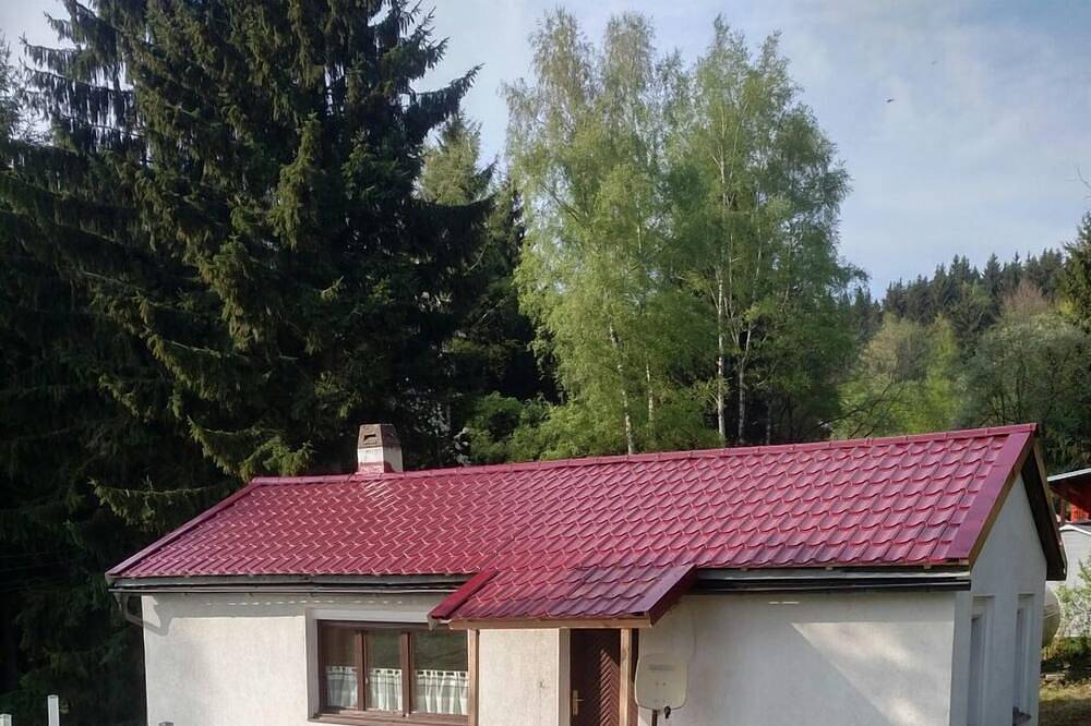 Kleines Ferienhaus mit Sauna-Fass im Thüringer Wald am Rennsteig in Goldlauter - Heidersbach, Suhl