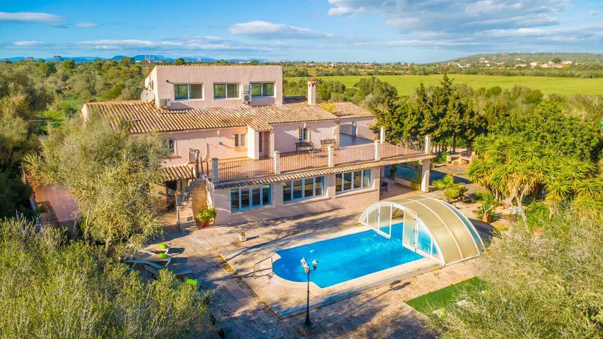 Villa für 9 Personen, mit Terrasse in Ses Salines