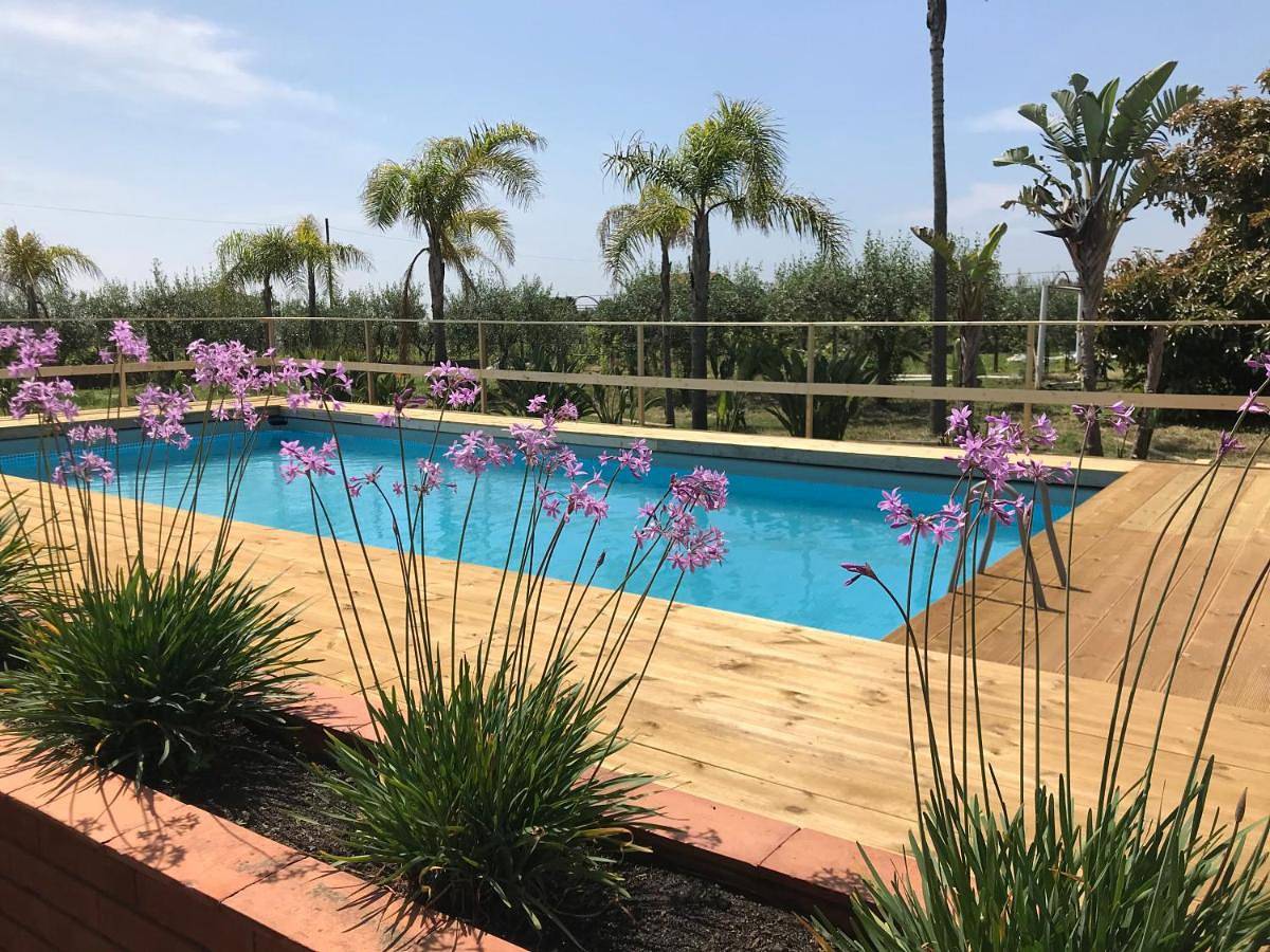 Villa Carolea in Pennisi, Aci Sant'Antonio