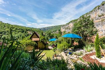 Gîte pour 2 personnes, avec jardin à Cabrerets