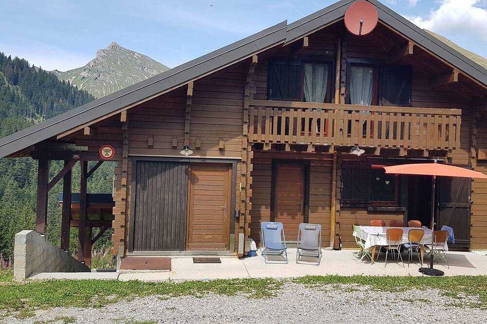 Appartement en chalet (classé 3*) pour 6-7 personnes, vue superbe in Le Praz de Lys, Taninges