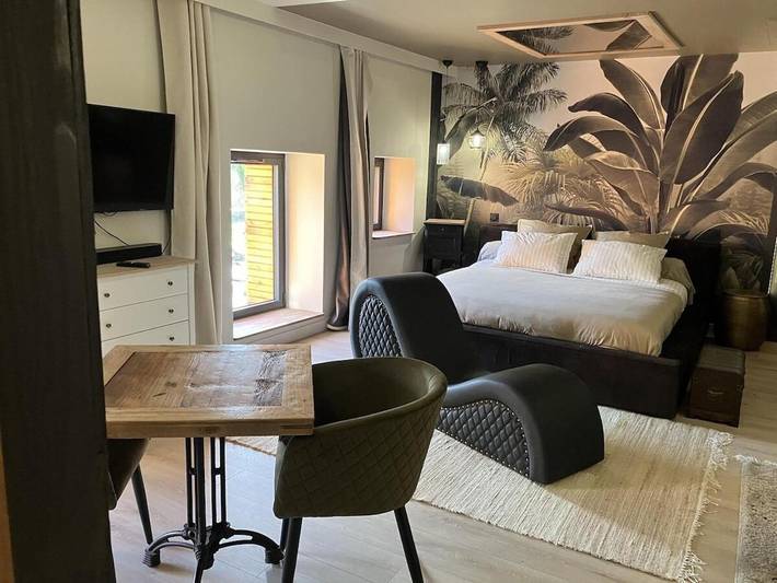 Location de vacances pour 2 personnes, avec sauna ainsi que jacuzzi et terrasse à Bieuzy - 3