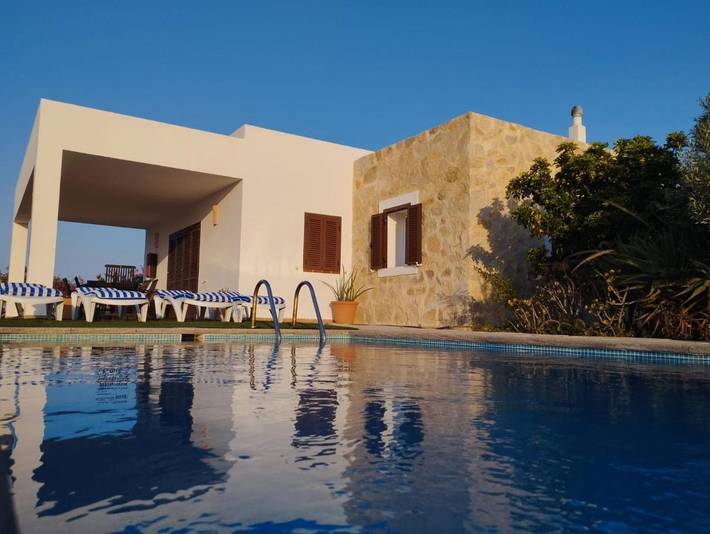 Casa de vacaciones para 5 personas, con jardín además de piscina y vistas en Formentera