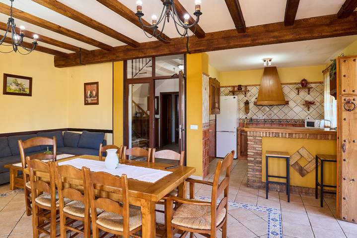 Country House 'Casa Rural El Rincon' with Mountain View, Wi-Fi and Air Conditioning in Carcabuey, Sierras Subbéticas