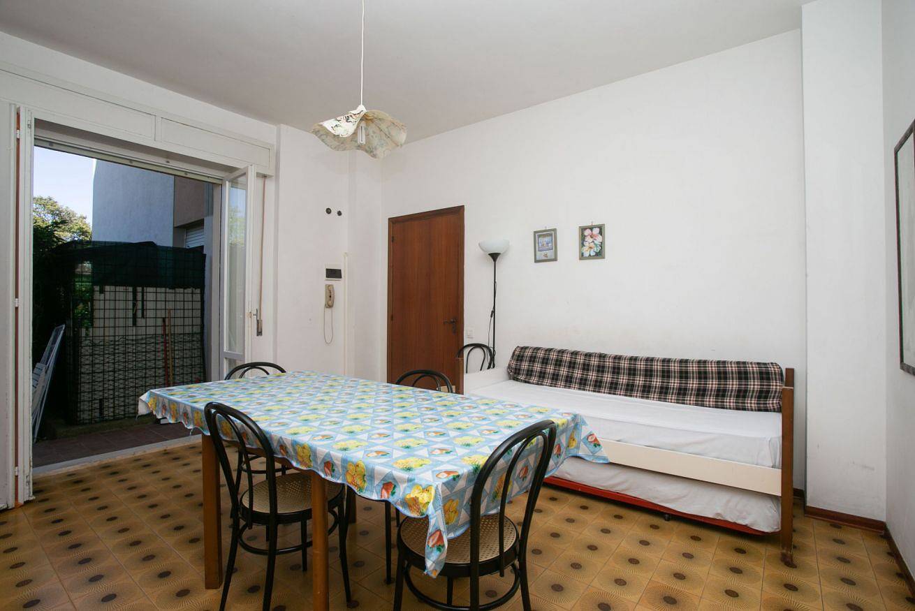 Entire apartment, M105 - Marcelli, four-room apartment with garden 200 meters from the sea in Marcelli, Riviera del Conero