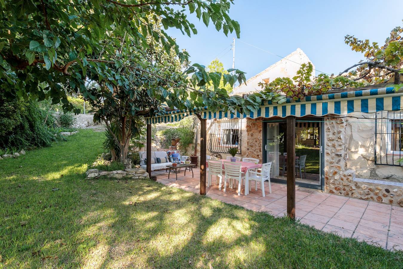 Casa rural 'La Cuina De Paqui' mit privatem Pool, privater Terrasse und Wlan in Alicante, Costa Blanca