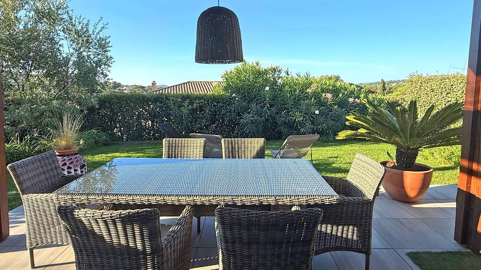 Apartamento vacacional entero, Apartment for 4 people – Swimming pool residence – Air conditioning – Wifi – Sainte Maxime in Sainte-Maxime, Region de Draguignan