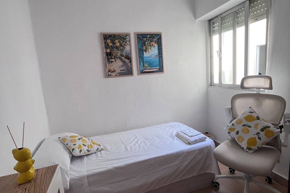 Apartamento entero, Luminoso piso en Ruzafa cerca del Roig Arena y Cac | Hasta 7 personas (1 baño) in Valencia City Centre, Valencia