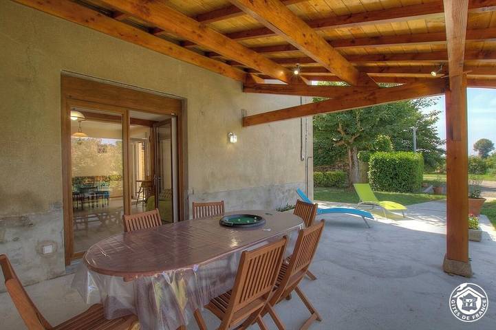 Location de vacances pour 6 personnes, avec jardin, animaux acceptés à Saint-Didier-sur-Chalaronne