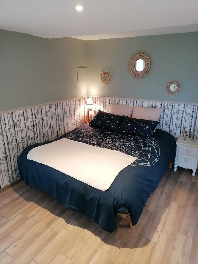 Maison d’hôte pour 2 personnes, avec terrasse à Montaïn