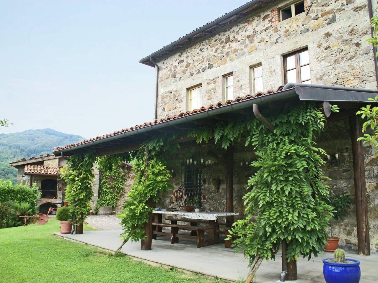 Villa in der Toskana mit Pool und Garten in San Romano in Garfagnana, Garfagnana