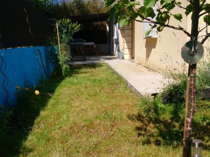 Location de vacances pour 6 personnes, avec jardin, adapté aux familles dans Le Sambuc - 3