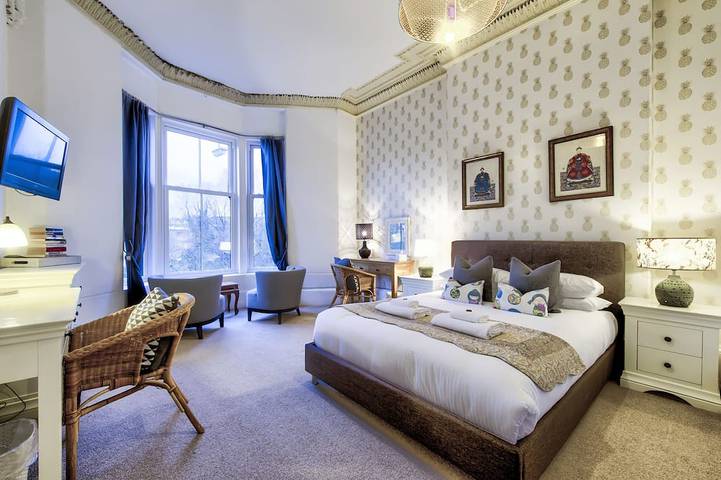 Boho West End Townhouse 6 Bed 6 Bath Sleeps 10 in Glasgow, Greater Glasgow und Clyde Valley