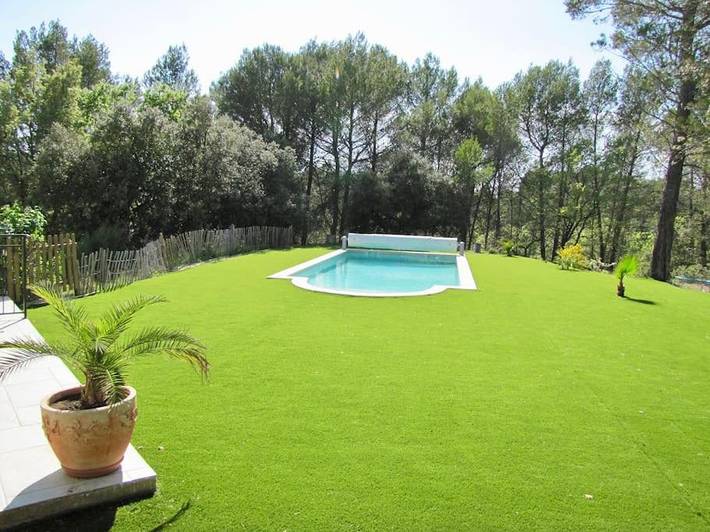 Location de vacances pour 12 personnes, avec jardin ainsi que vue et piscine, animaux acceptés à La Verdière - 4