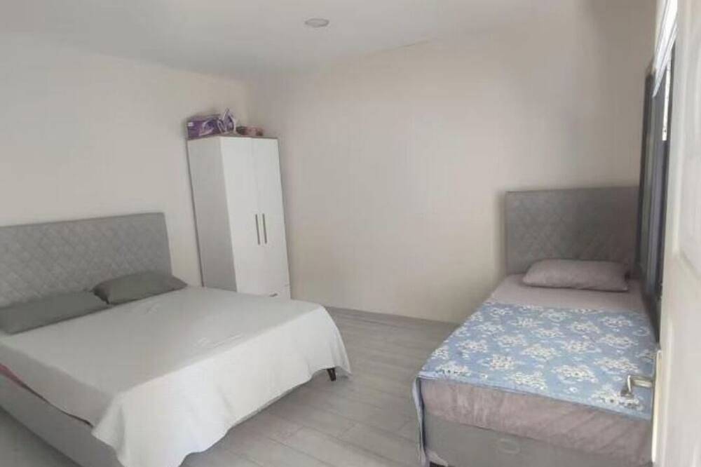 Cozy 2-bedroom house in peaceful Karaburun with Ac in Turkish Aegean