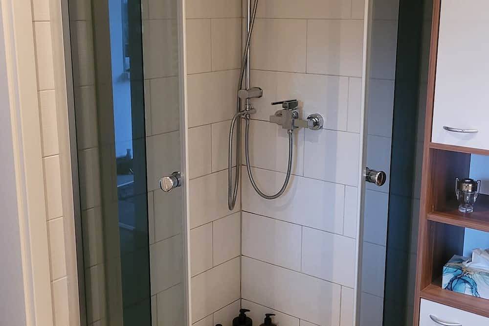 Ganze Wohnung, Schöne Wohnung , im Erdgeschoss meines Eigenheims , mit Gartenanbindung und Pool in Zörbig, Anhalt - Bitterfeld