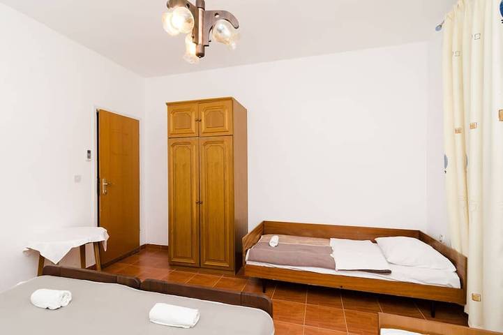 Guest House Kiko - Vierbettzimmer in Pomena, Mljet