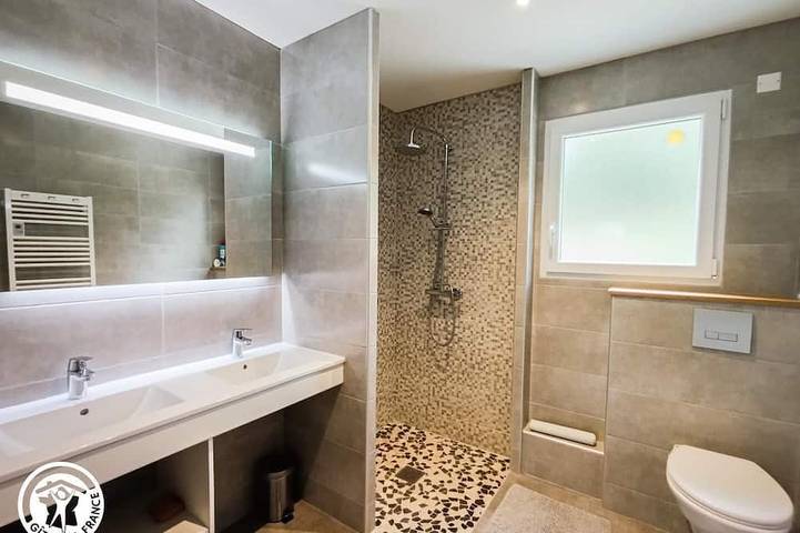 Location de vacances pour 4 personnes, avec jardin à Saint-Jean-de-Laur - 4