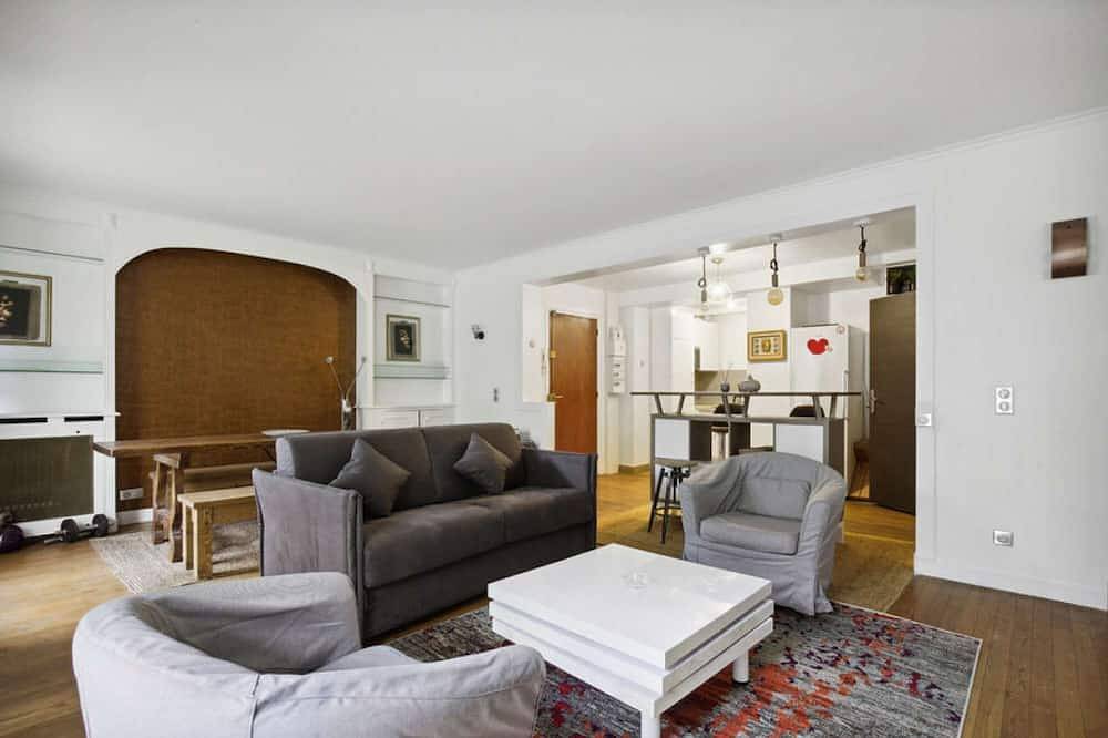 Apartamento entero, Chic and spacious apart with piano and terrace in Le Chesnay, Yvelines