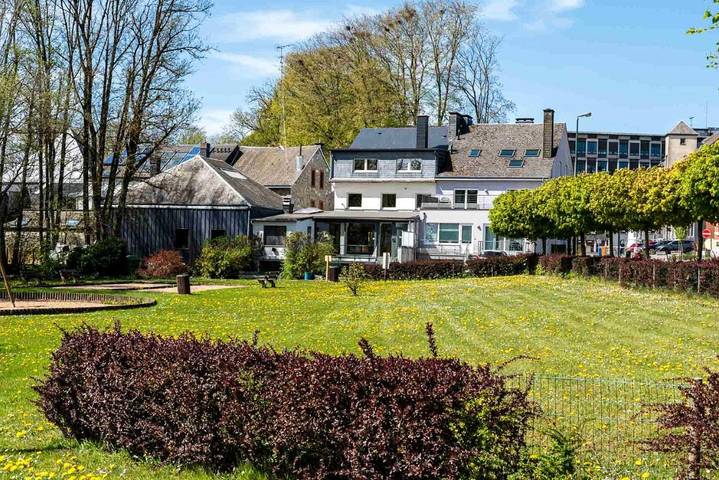 Hôtel pour 2 personnes, avec terrasse et jardin dans Libramont