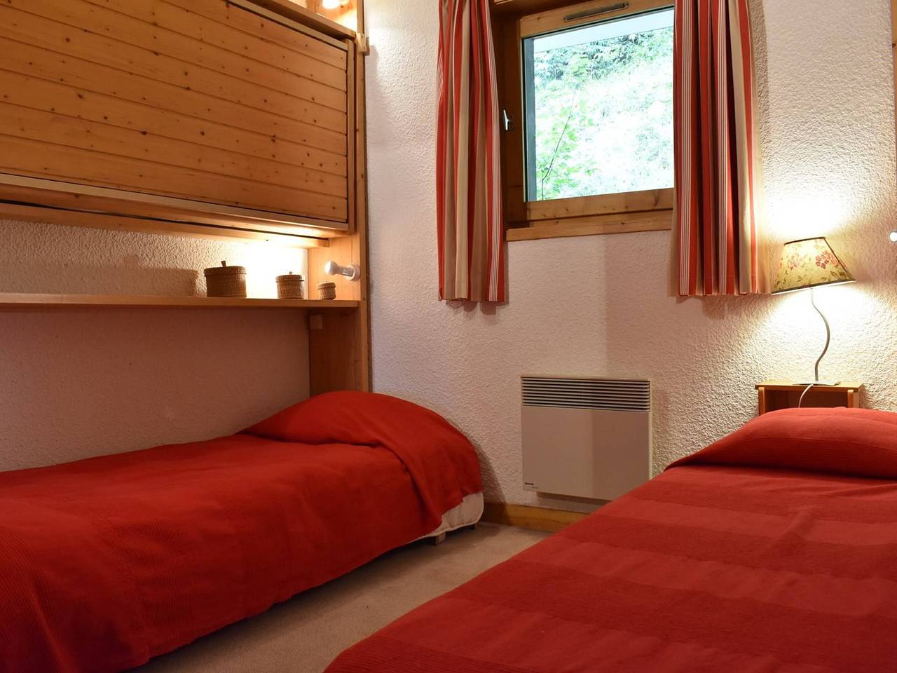 Appartement entier, Meribel : Bel Appartement 2 Pièces avec Parking, Proche Pistes et Commerces in Les Allues, Les Trois Vallées