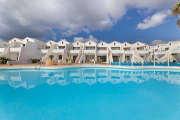 Apartment for 4 People in Central Costa Teguise, Teguise, Photo 1