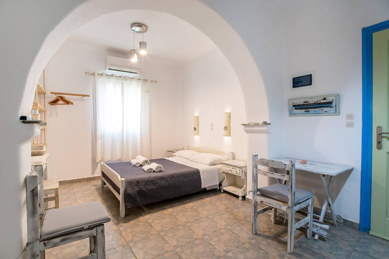 Casa de vacaciones 'Green Retreats 3 Paros' con vistas a la montaña, Wi-Fi y aire acondicionado in Paros