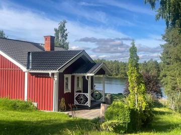 Ferienhaus für 9 Personen, mit Seeblick und Ausblick sowie Garten in Mora