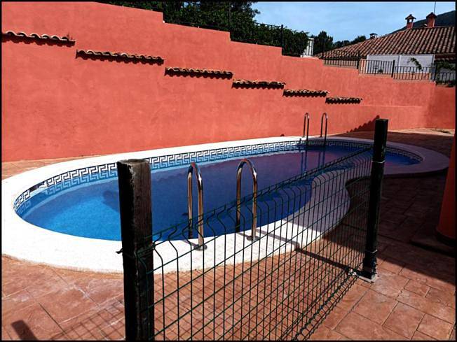 Chalet para 6 personas, con Terraza y Jardín además de Piscina y Vistas en Parc Natural de la Serra d'Espadà - 2