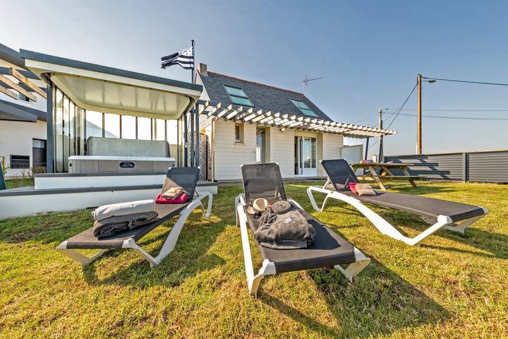 "La Maison Des Gardiens De L'Océan" avec vue mer et spa in Plougonvelin, Région de Brest