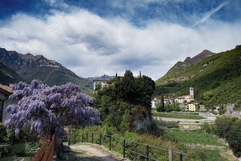 Ganze Wohnung, San Lorenzo Apartment Tenno in Tenno, Gardasee-Berge